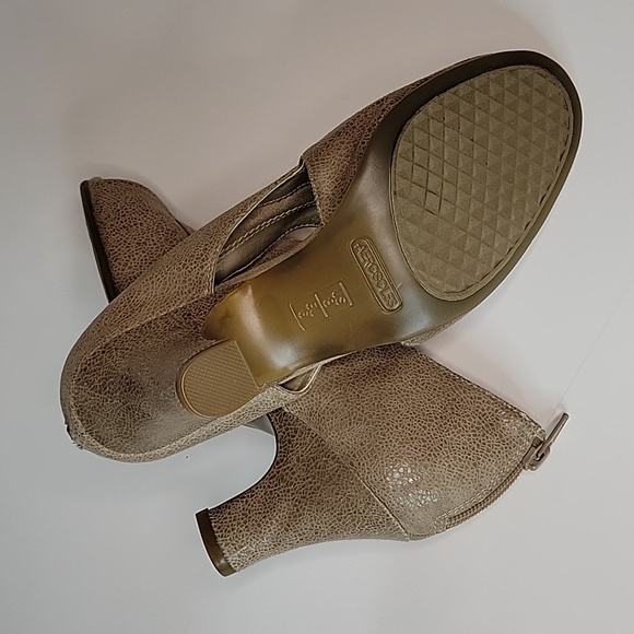 Aerosoles Women Pumps sz 8 Comfort Shoes Heel Peep Toe Dancing peep toe New* - Picture 5 of 10